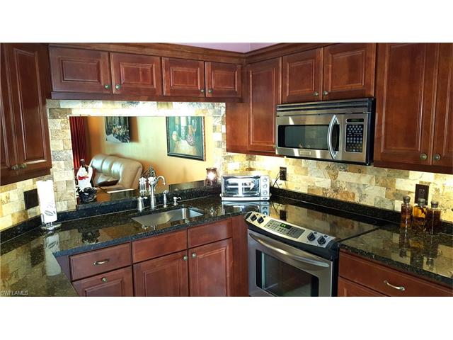 9516 Windsor Club Cir