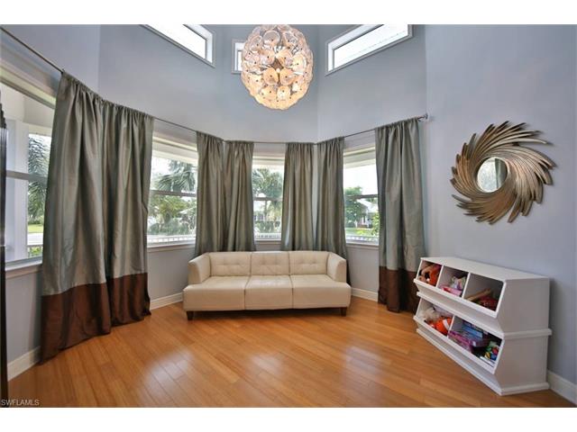 15766 Caloosa Creek Cir