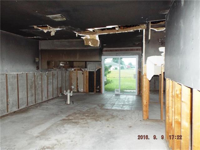 806808 NE 8th Ter