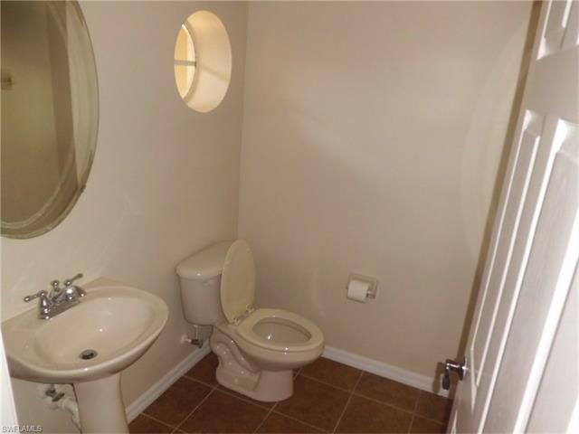 2433 Laurentina Ln