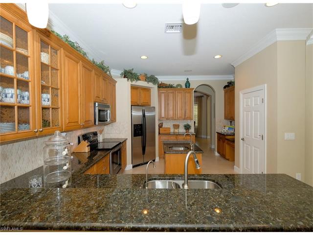 12937 Kentfield Ln