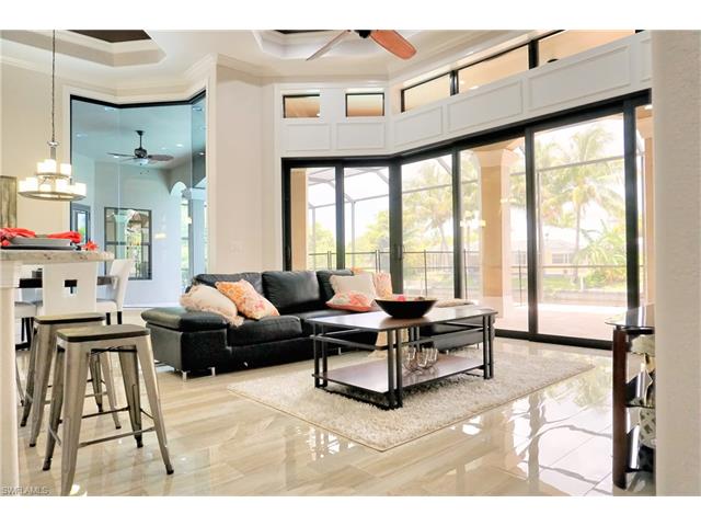 601 SW 40th Ter