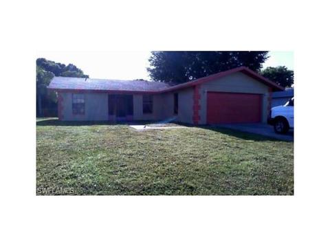 1213 SW 36th Ter