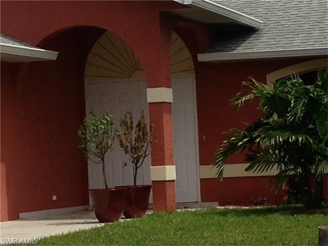 For Sale: 305 SW 32nd Ter Cape Coral, FL 33914