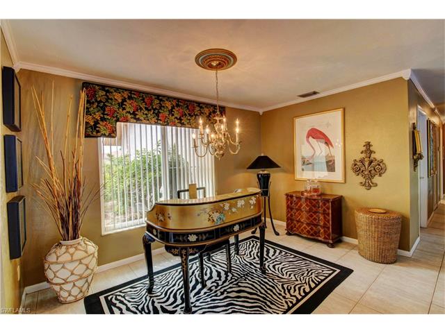 1401 SW 52nd Ter