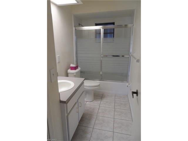 3005 SW 8th Ct