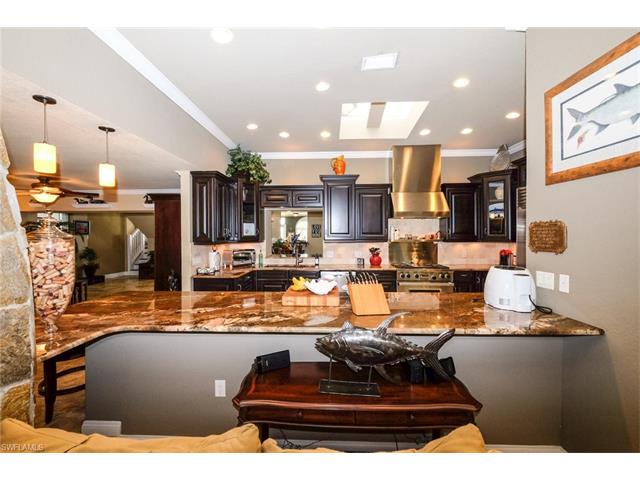 89 E North Shore Ave