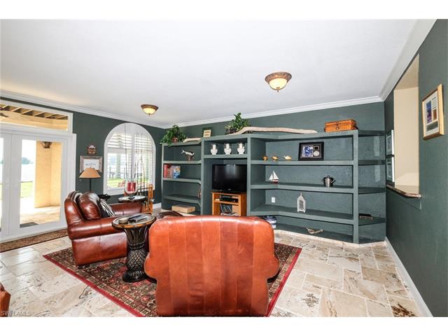 89 E North Shore Ave