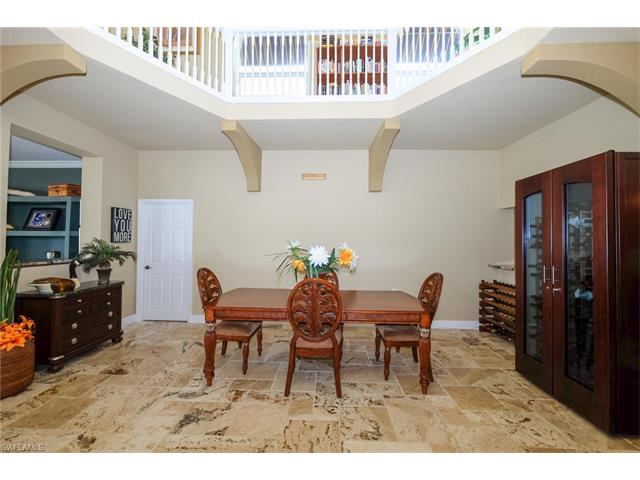 89 E North Shore Ave