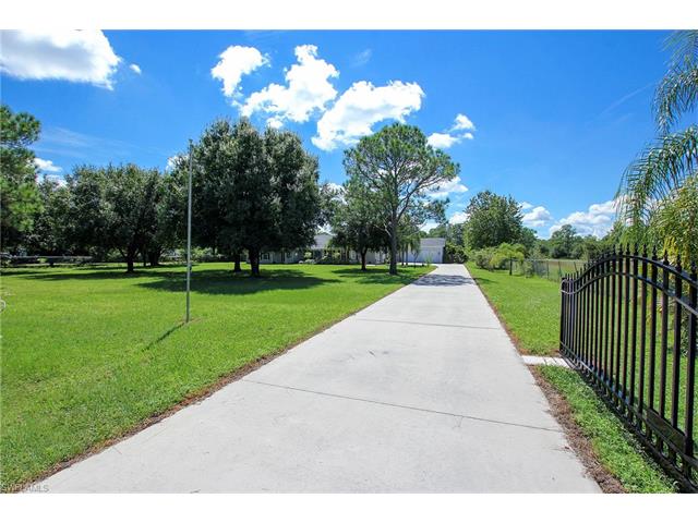 17900 Oak Creek Rd