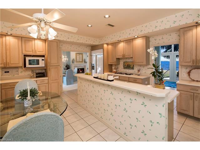 1561 San Carlos Bay Dr