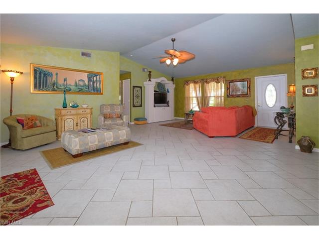 210 SW 21st Ave