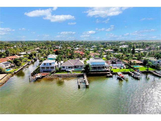1521 Dolphin Ln