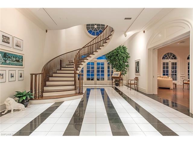 2440 Gordon Dr