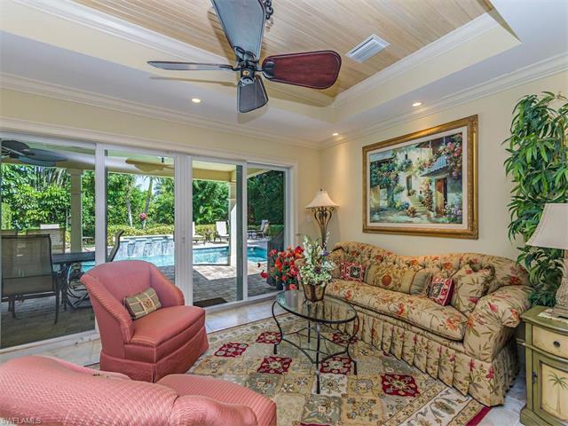 611 Park Shore Dr