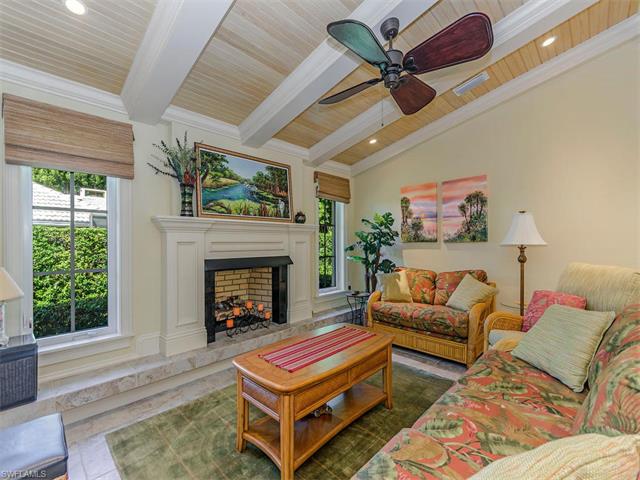 611 Park Shore Dr
