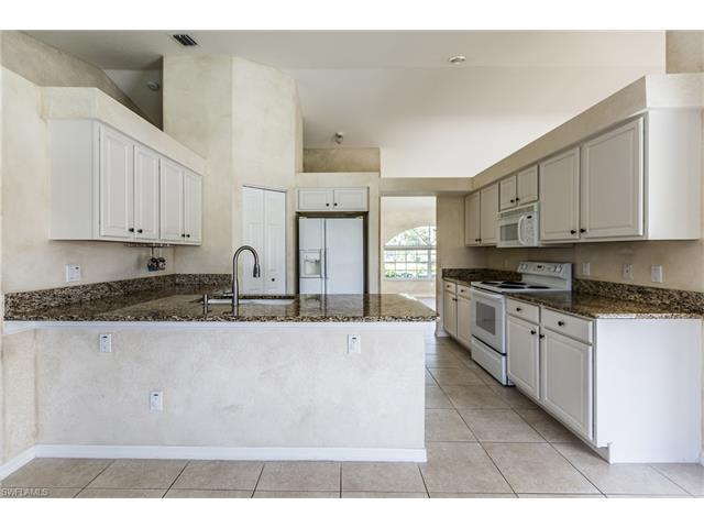 9932 Boca Cir