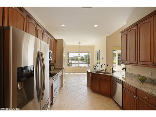 16189 Parque Ln