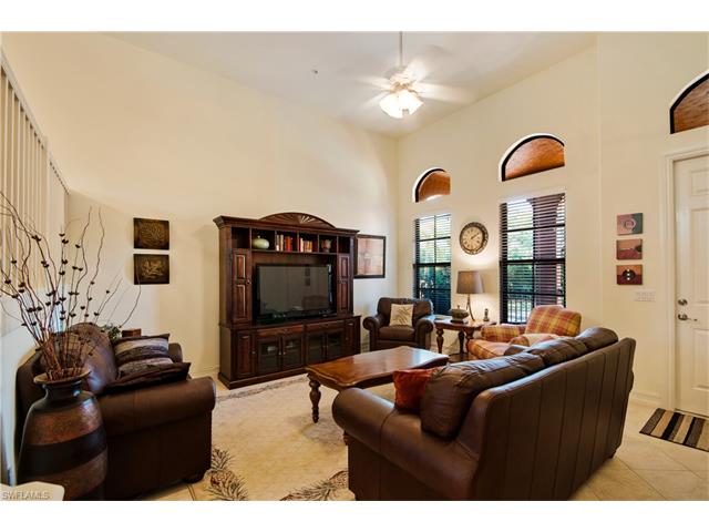 9102 Capistrano St S 7203 #7203