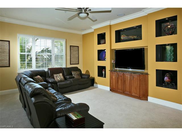 18060 Royal Tree Pkwy