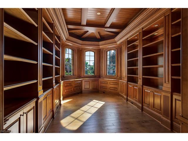 3875 Isla Del Sol Way