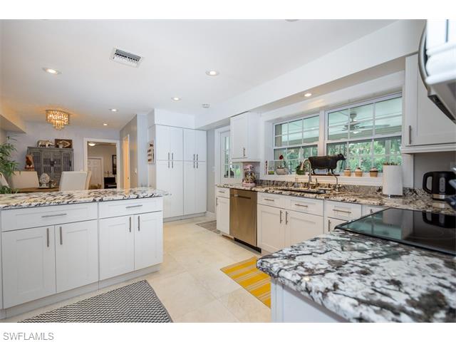For Sale: 5290 Boxwood Way Naples, FL 34116