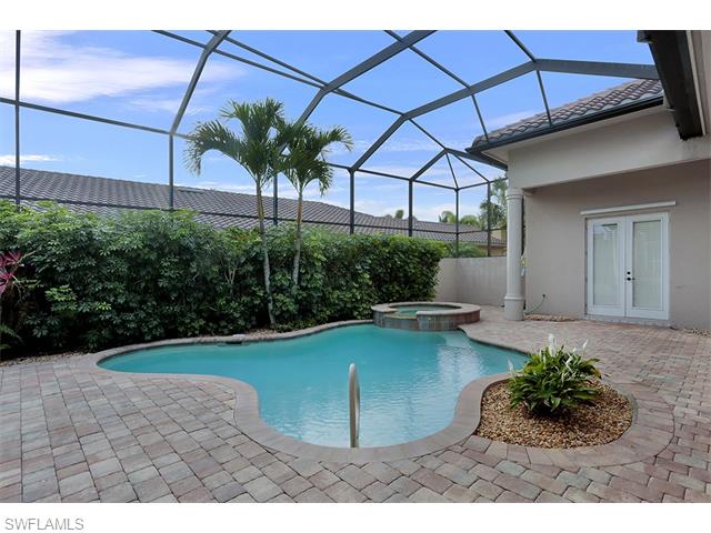 3084 Terramar Dr, Naples FL 34119