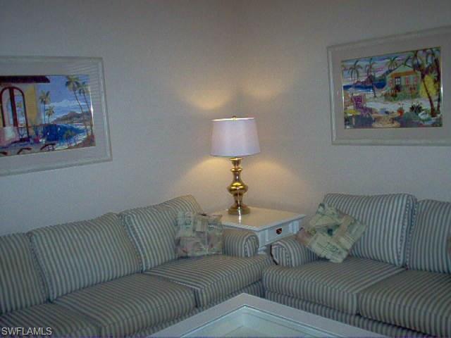 9121 Quartz Ln