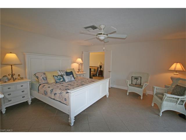 1140 Winterberry Dr
