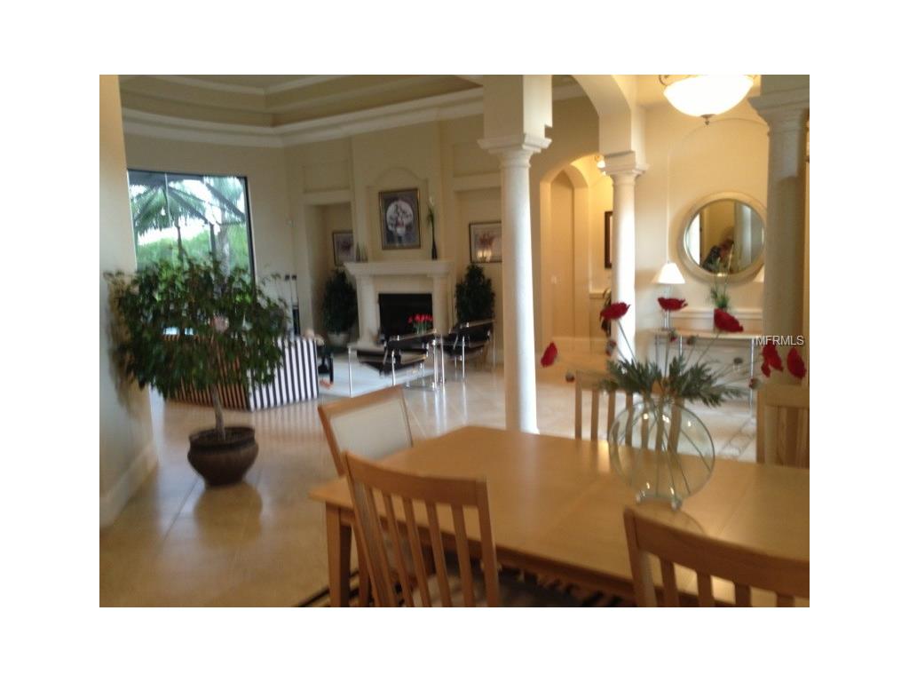 7205 Desert Ridge Gln