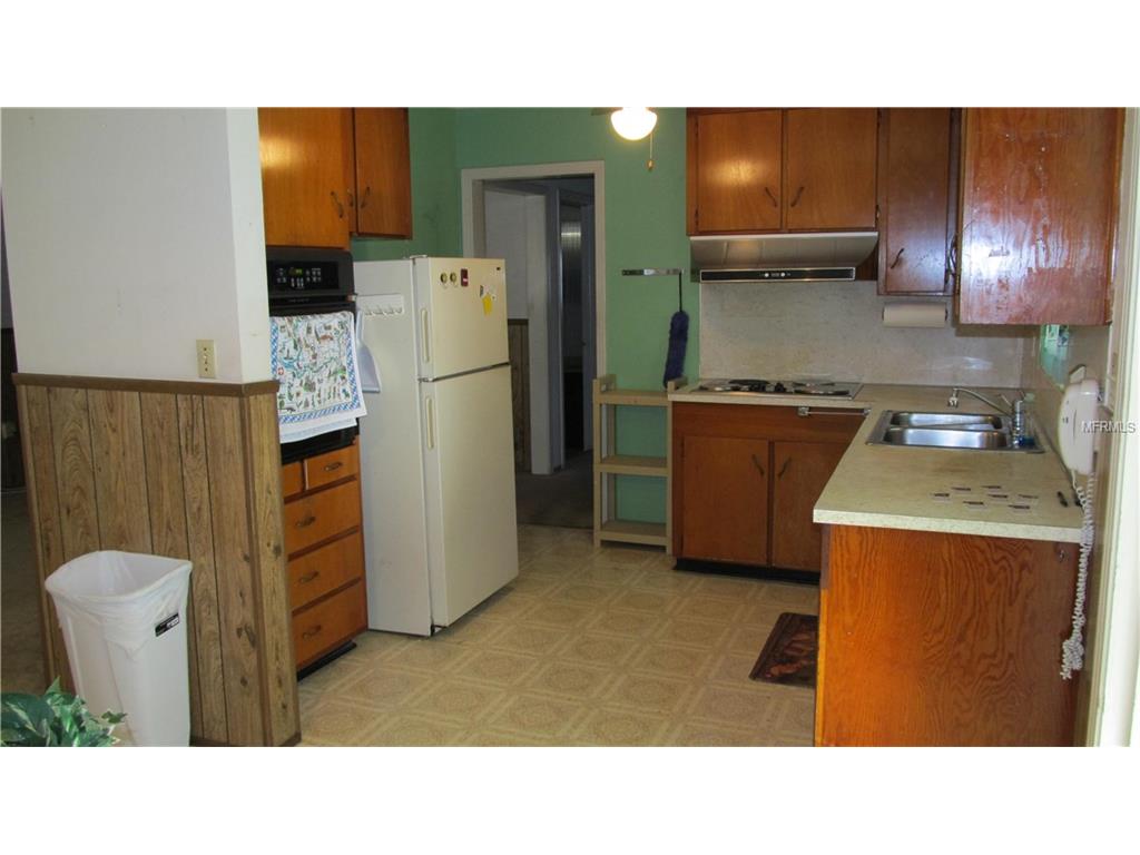 2204 20th Ave W