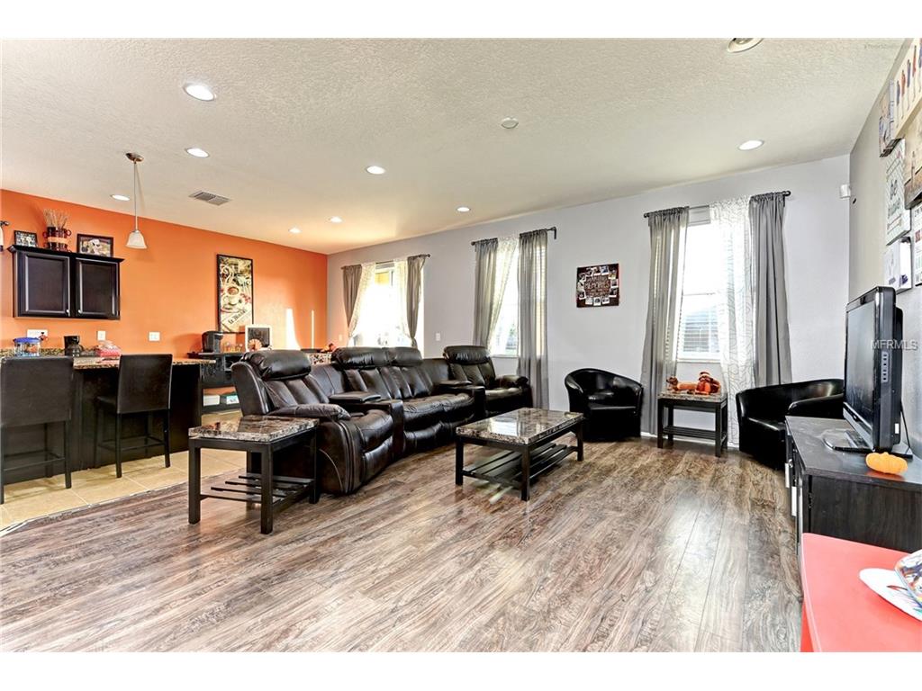 11213 78th Ln E