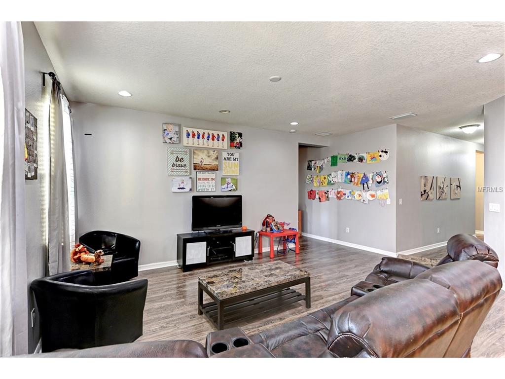 11213 78th Ln E
