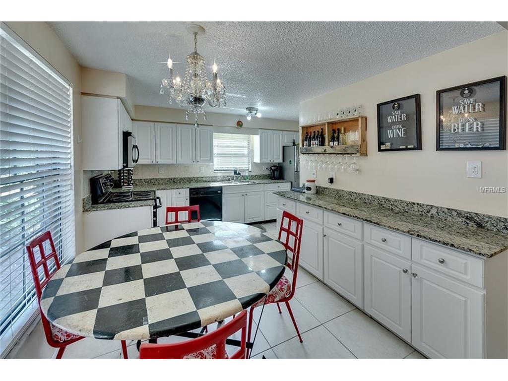 1213 4th St W