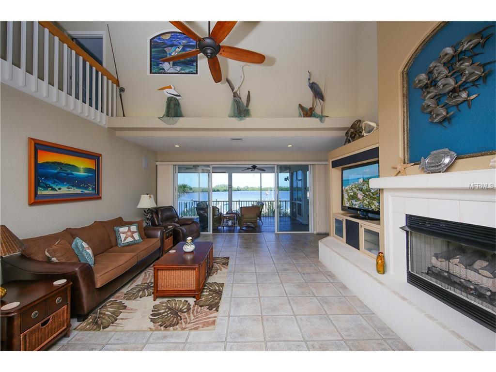 1360 Beach Rd
