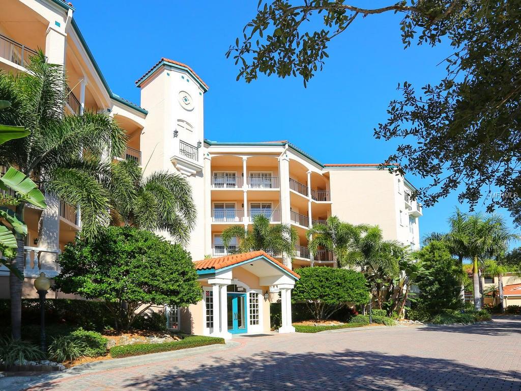 5430 Eagles Point Cir #APT 305, Sarasota FL 34231