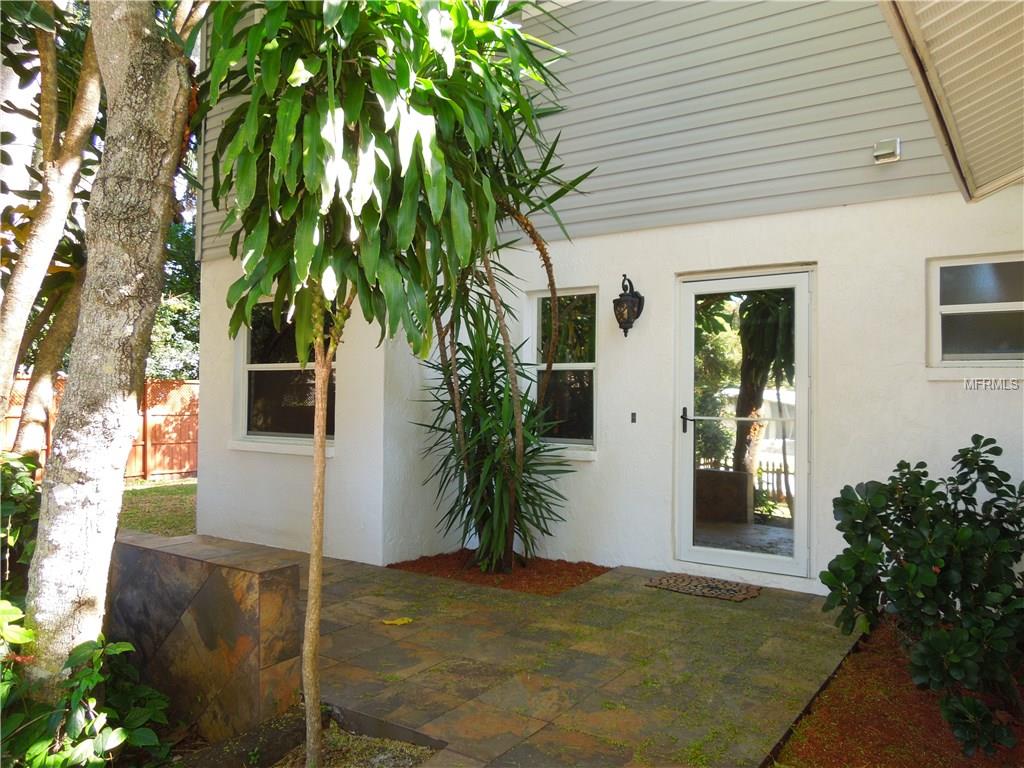 3119 Cambridge Dr