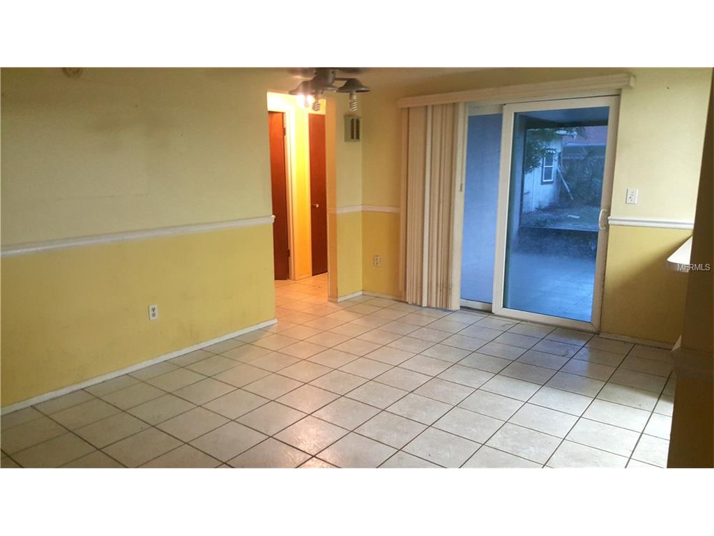 For Sale: 4810 Seville Dr Sarasota, FL 34235