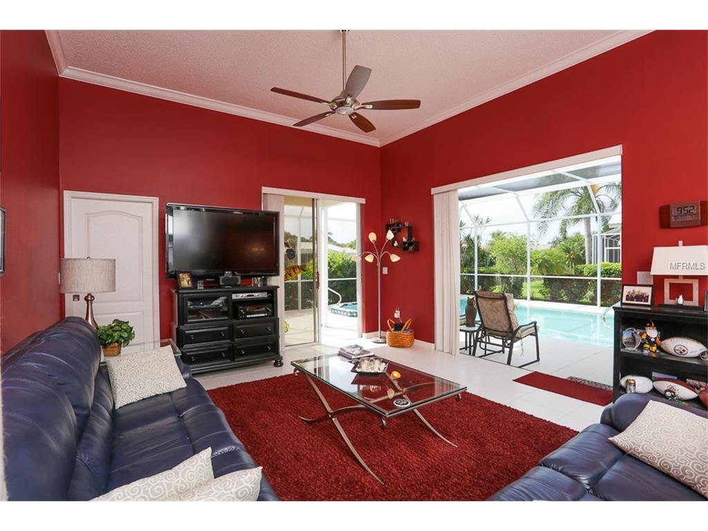 For Sale: 4270 Hearthstone Dr Sarasota, FL 34238