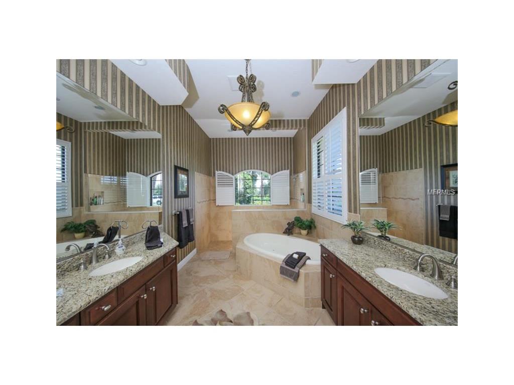 3709 Caledonia Ln