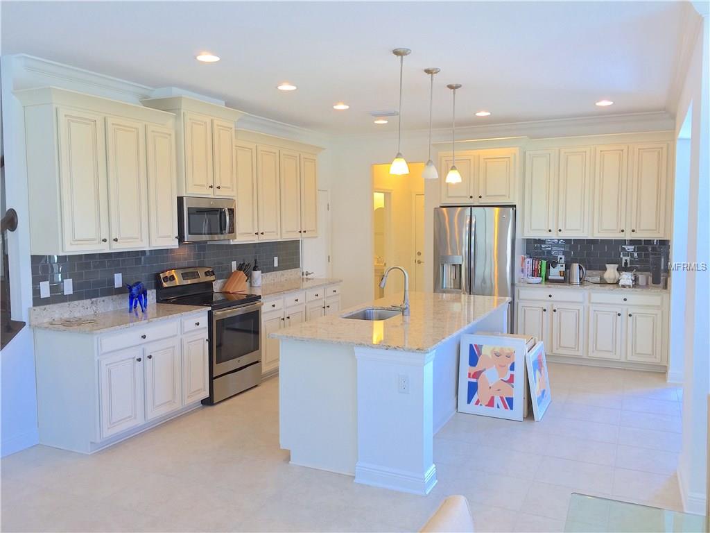 224 Crew Ct, Sarasota FL 34243