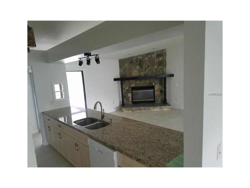 212 Marion Oaks Trl