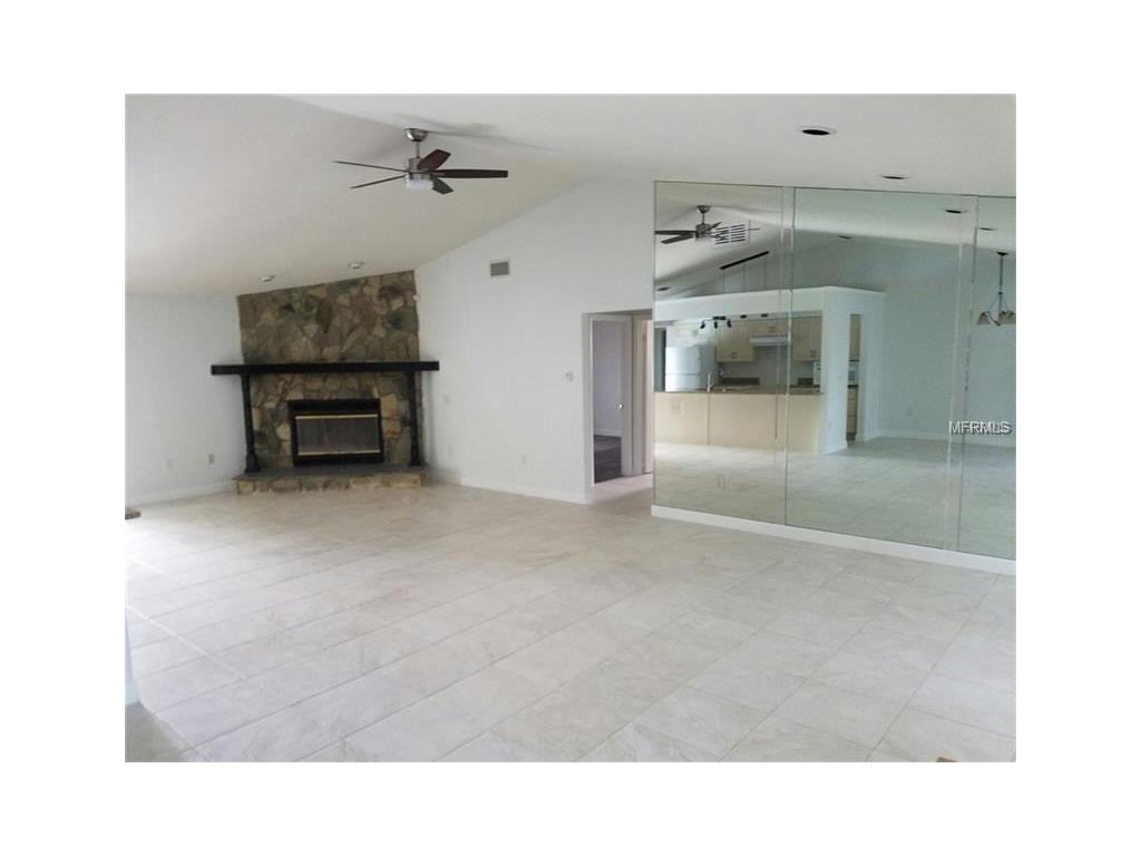 212 Marion Oaks Trl