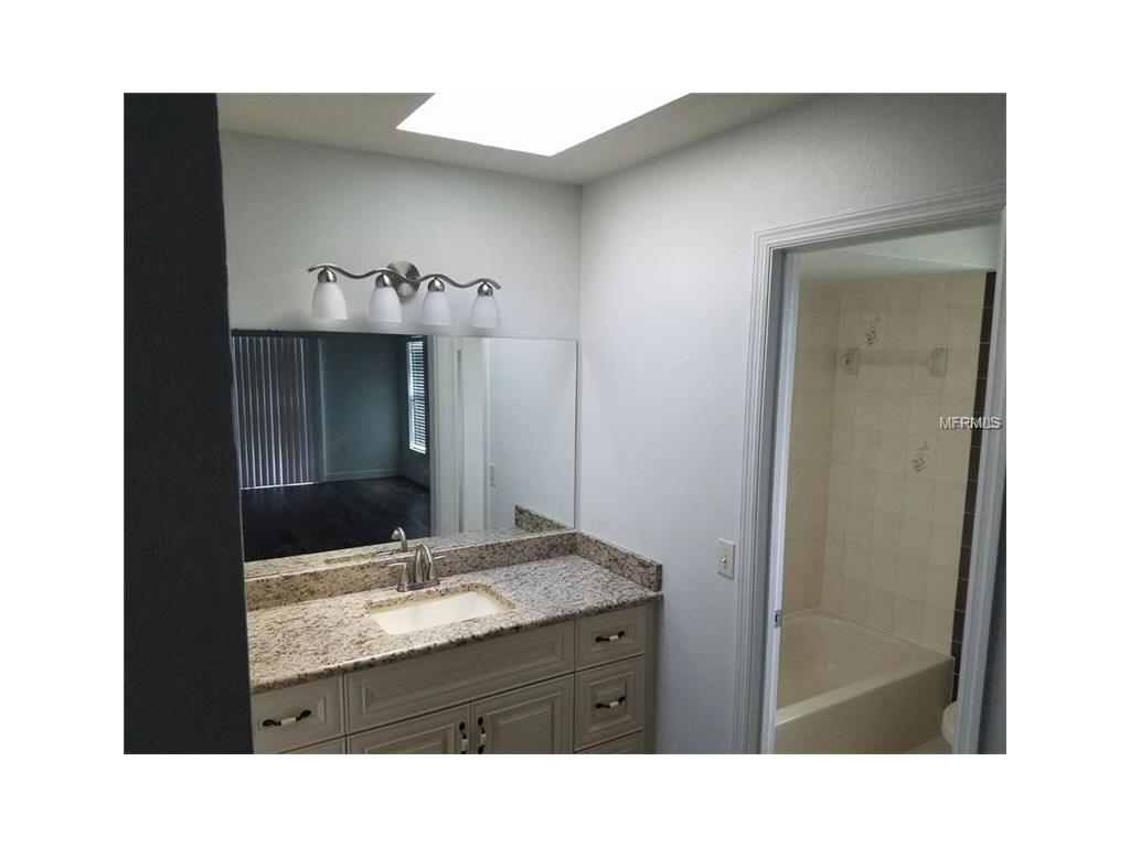 212 Marion Oaks Trl