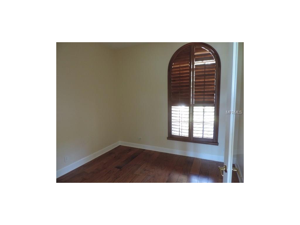 1427 Flores Ct