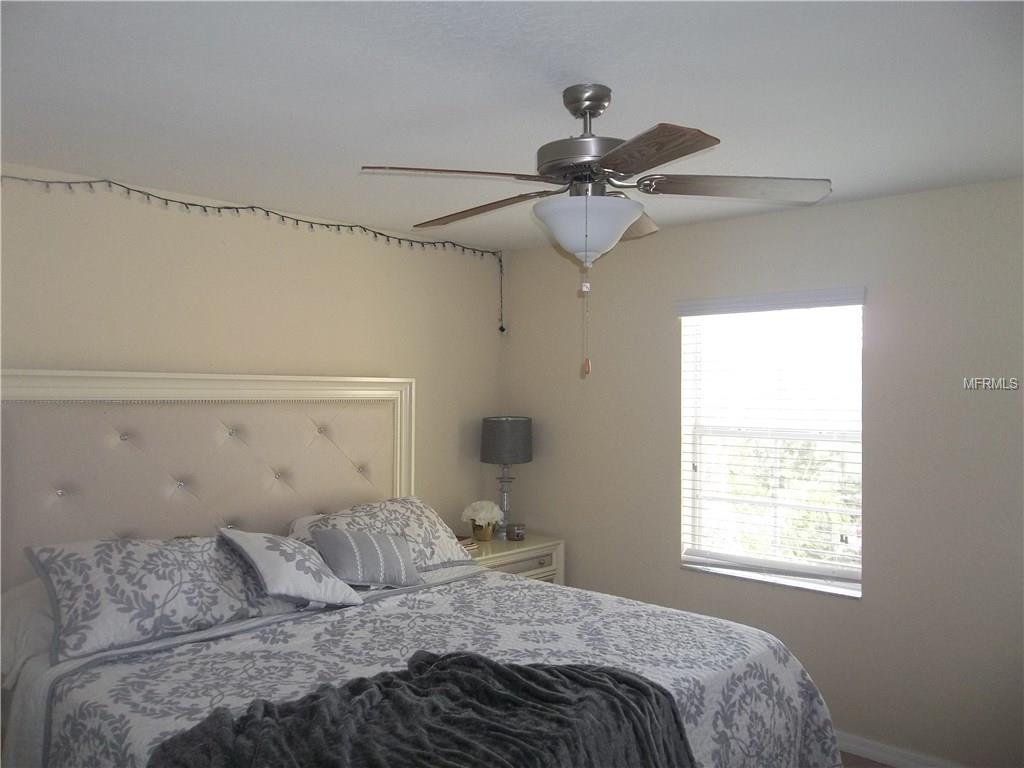 9807 Trumpet Vine Loop