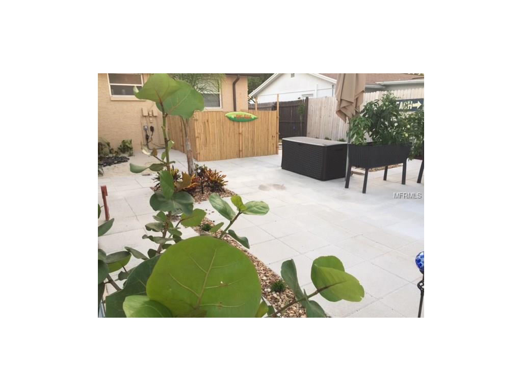 11720 Paige Dr, Port Richey FL 34668