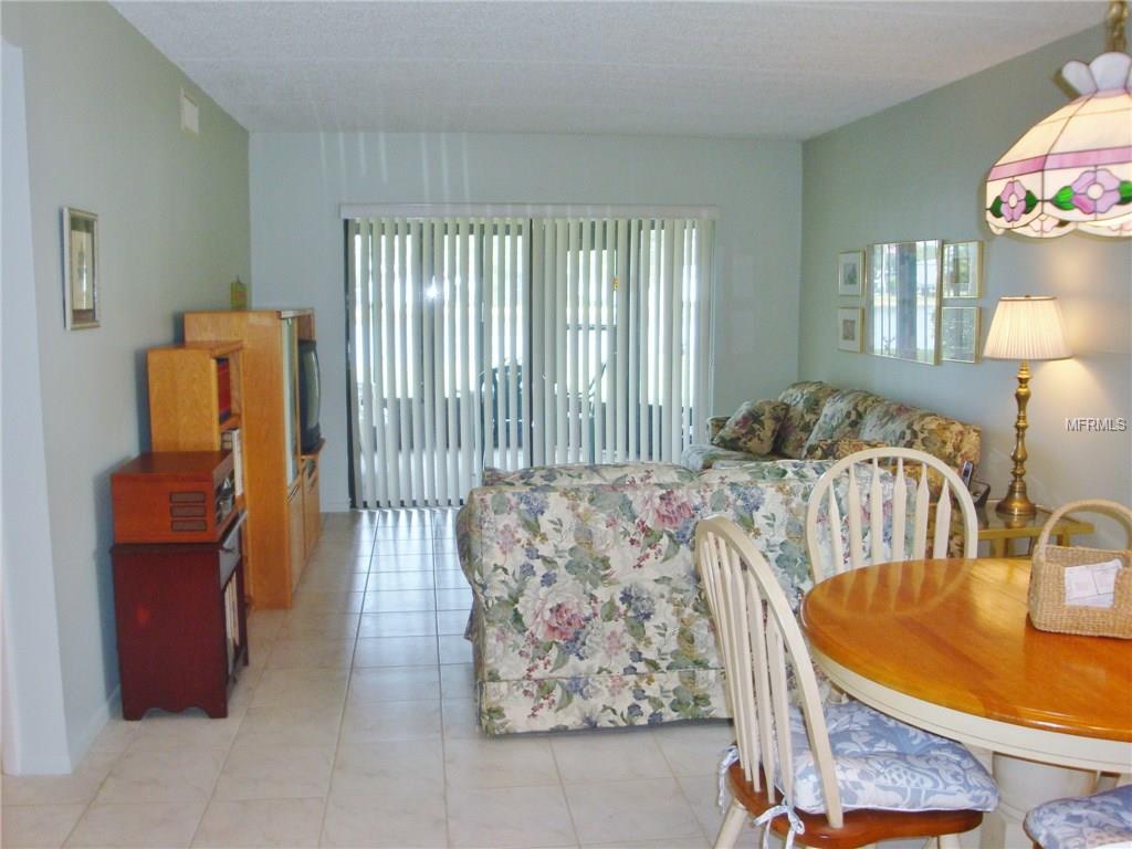 237 Woodlake Wynde #237
