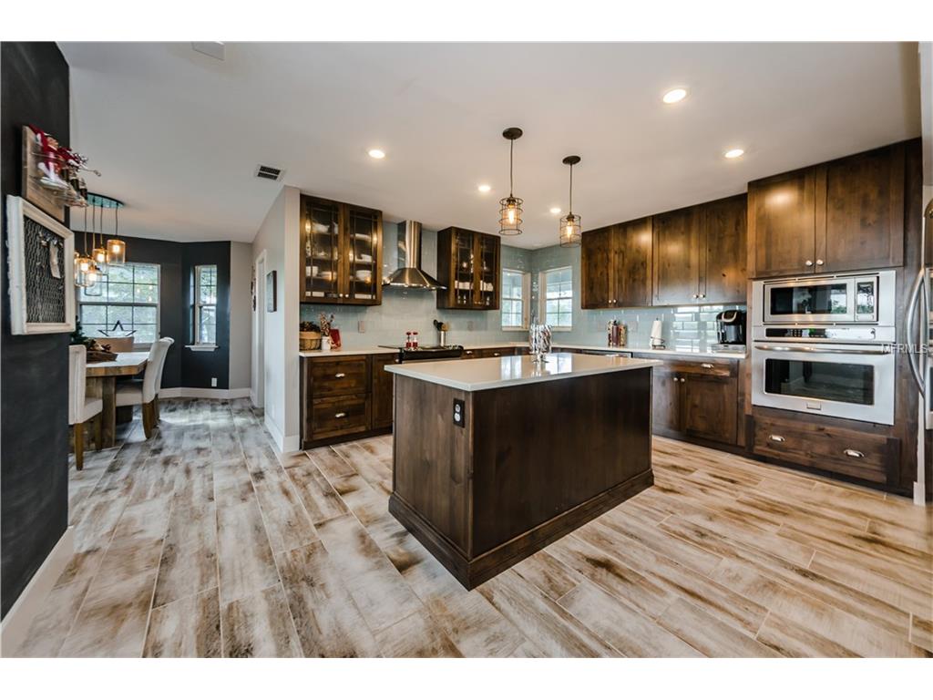 953 Point Seaside Dr
