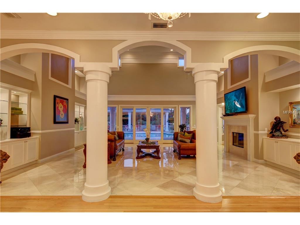 1801 Country Ln